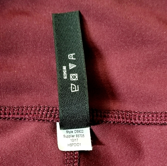 💞 Women's "LIVE, LOVE, DREAM" Workout Pants - Picture 9 of 10